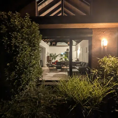 Ferienhaus Ruhiges Haus, Nah An Wäldern, Düsseldorf Und Köln *